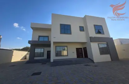Villa - 7+ Bedrooms - 5 Bathrooms for rent in Seih Al Uraibi - Ras Al Khaimah