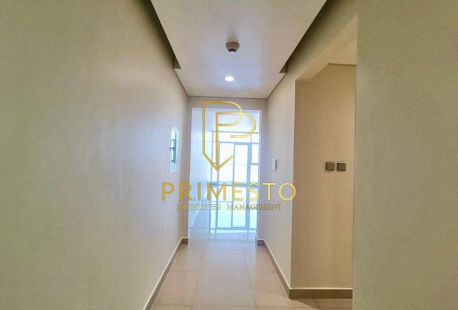 126566406 - Property Image 2