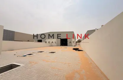 مستودع - استوديو للايجار في مدينة الإمارات الصناعية - الشارقة
