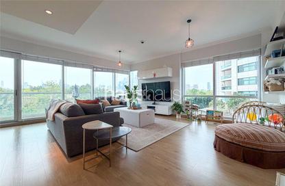 Apartment - 3 Bedrooms - 2 Bathrooms for sale in The Fairways West - The Fairways - The Views - Dubai