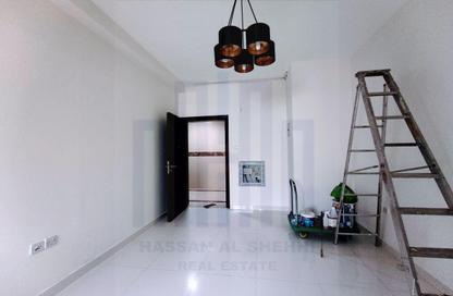 Apartment - Studio - 1 for rent in Muwaileh 29 Building - Muwaileh - Sharjah