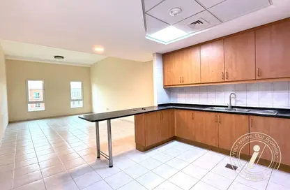 شقة - 2 غرف نوم - 3 حمامات للايجار في مبنى 108-137 - طراز حديث - ديسكفري جاردنز - دبي شقة - 2 غرف نوم - 3 حمامات للايجار في مبنى 108-137 - طراز حديث - ديسكفري جاردنز - دبي