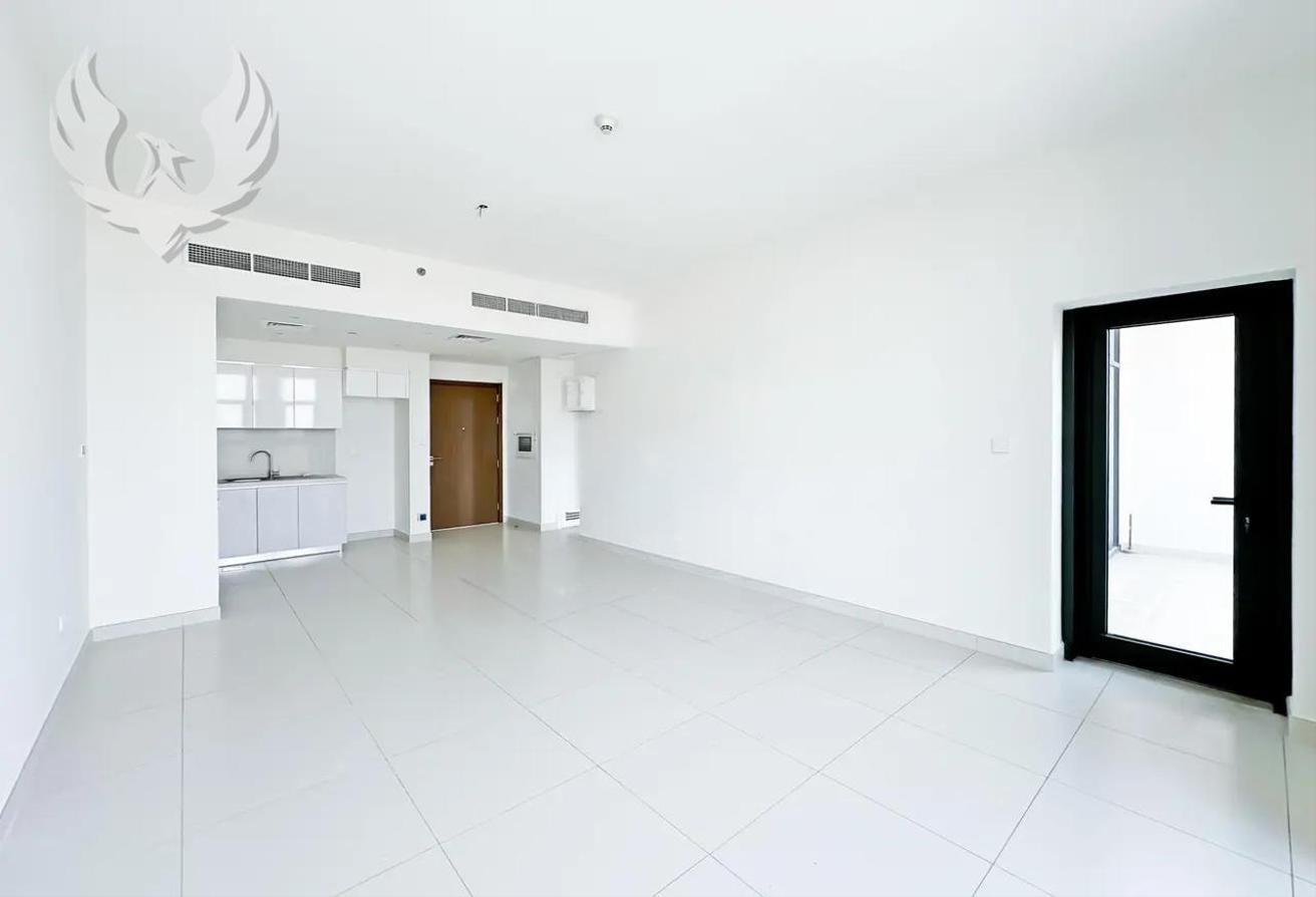 Vacant Mid October | Well Maintained photo 10
