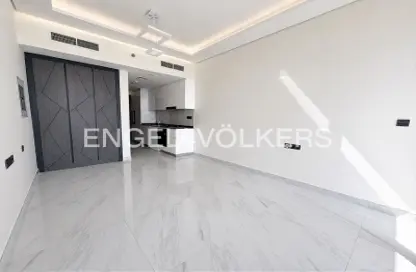 Apartment - 1 Bathroom for rent in Samana Golf Avenue - Dubai Studio City - Dubai
