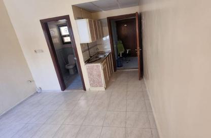 Apartment - Studio - 1 Bathroom for rent in Muwaileh - Sharjah