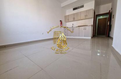 Apartment - Studio - 1 Bathroom for rent in The Icon Casa 2 - Al Rashidiya 3 - Al Rashidiya - Ajman