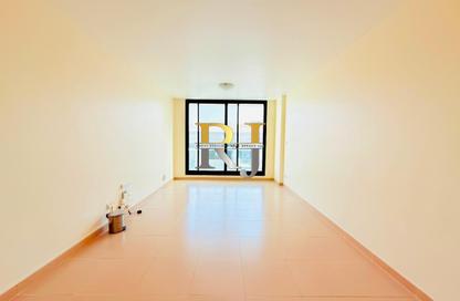 Apartment - Studio - 1 Bathroom for rent in Golden Sands 6 - Al Mankhool - Bur Dubai - Dubai