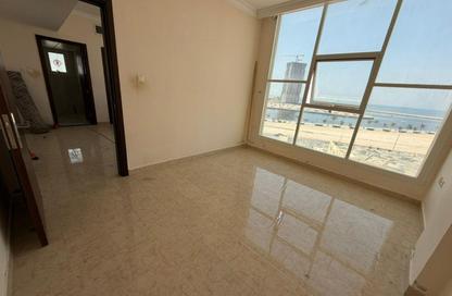 Apartment - 1 Bedroom - 1 Bathroom for rent in Corniche Tower - Ajman Corniche Road - Ajman