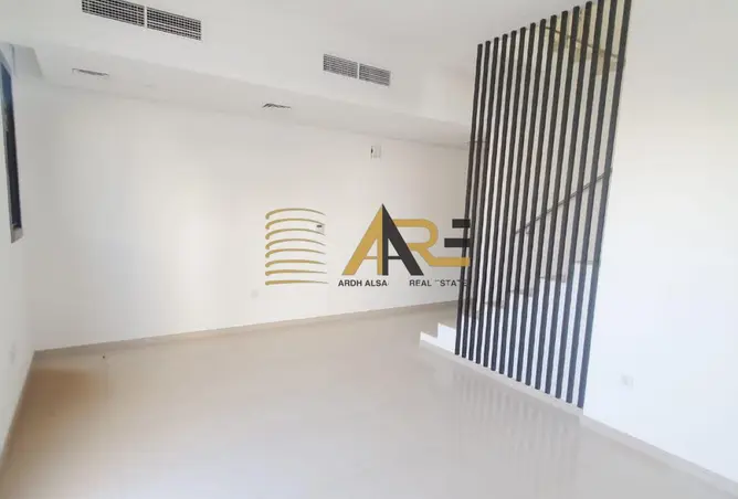 148621105 - Property Image 3