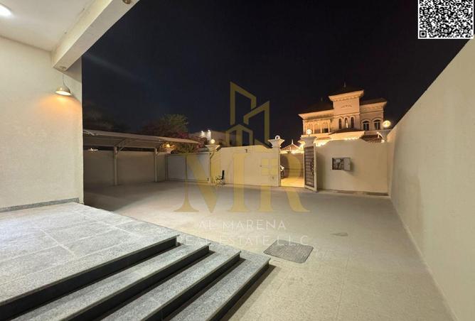 56977714 - Property Image 2