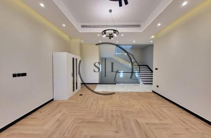 Villa - 5 Bedrooms - 5 Bathrooms for rent in Al Barsha South 1 - Al Barsha South - Al Barsha - Dubai
