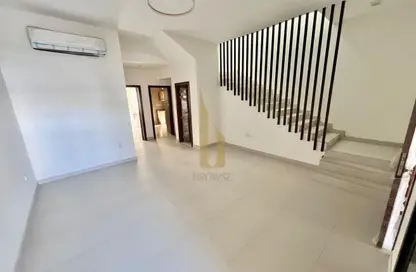 فيلا - 3 غرف نوم - 3 حمامات للايجار في فلل الجميرا 1 - جميرا 1 - جميرا - دبي