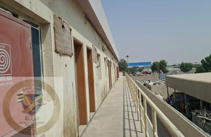سكن الموظفين - استوديو - 8 حمامات للايجار في الجليل - الصجعة - الشارقة سكن الموظفين - استوديو - 8 حمامات للايجار في الجليل - الصجعة - الشارقة