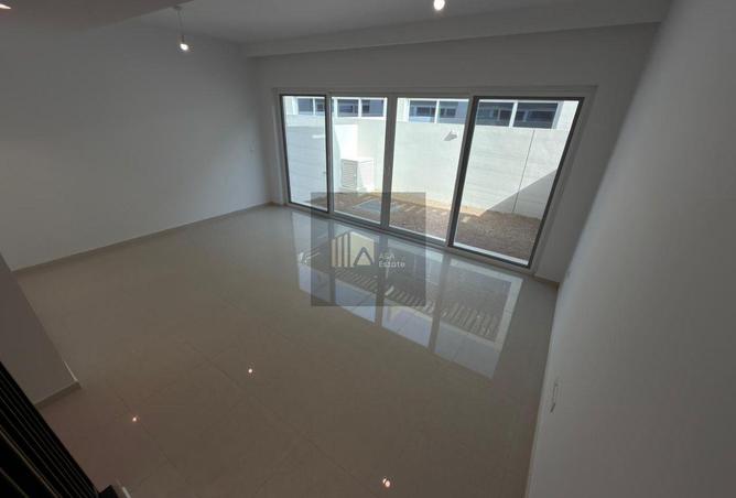 53184317 - Property Main Image