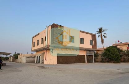 عمارة بالكامل - غرفة نوم - 2 حمامات للبيع في المعمورة - رأس الخيمة