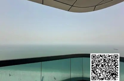 شقة - 2 غرف نوم - 3 حمامات للايجار في برج الكورنيش - طريق كورنيش عجمان - عجمان