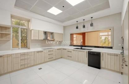 Villa - 4 Bedrooms - 5 Bathrooms for rent in The Centro - The Villa - Dubai