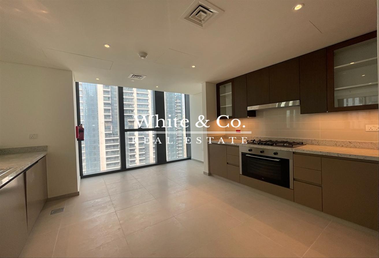 Vacant now | High Floor | 3 Bed + Maid photo 13