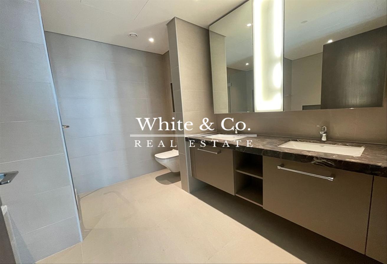 Vacant now | High Floor | 3 Bed + Maid photo 12