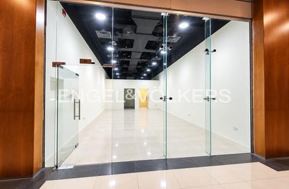 Shop - Studio for rent in Park Towers - DIFC - Dubai