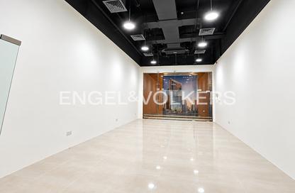 Shop - Studio for rent in Park Towers - DIFC - Dubai