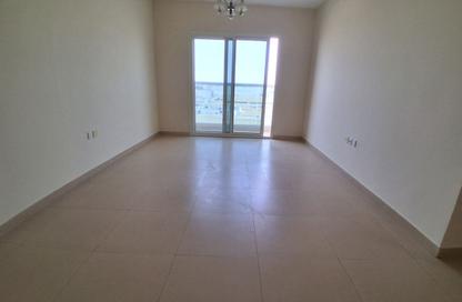 Apartment - 2 - 2 for rent in Fire Station Road - Muwaileh - Sharjah