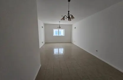 شقة - 2 غرف نوم - 3 حمامات للايجار في المجاز 2 - المجاز - الشارقة