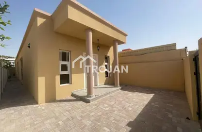 Villa - 3 Bedrooms - 4 Bathrooms for rent in Al Warqa'a 3 - Al Warqa'a - Dubai