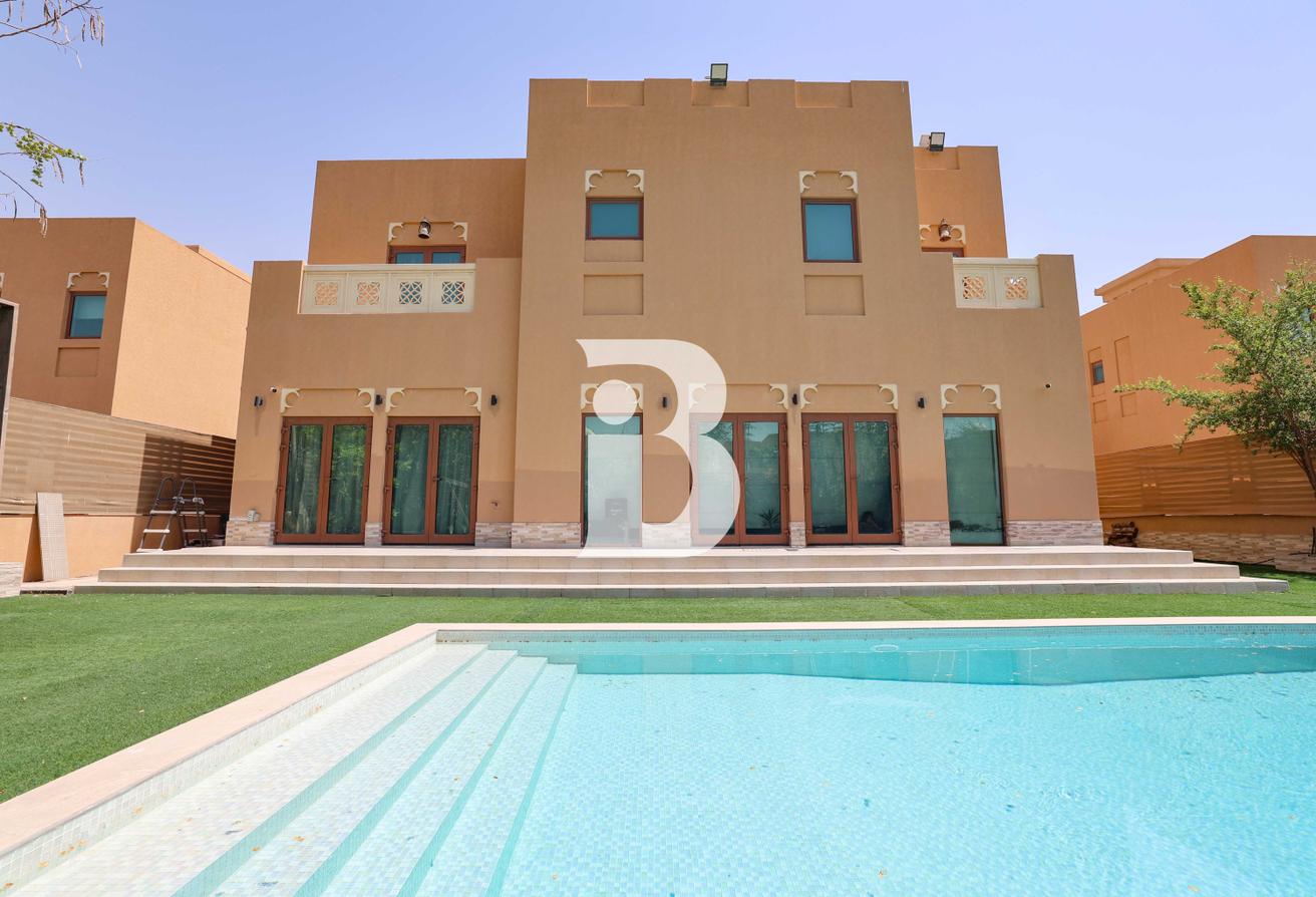 Largest Rare plot | Pool | Single row Villa photo 5