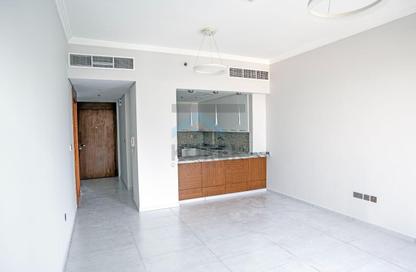 Apartment - 1 Bedroom - 2 Bathrooms for rent in Regent Court - District 14 - Jumeirah Village Circle - Dubai Apartment - 1 Bedroom - 2 Bathrooms for rent in Regent Court - District 14 - Jumeirah Village Circle - Dubai