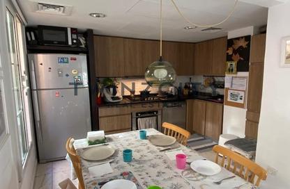 Villa - 2 Bedrooms - 2 Bathrooms for rent in Springs 3 - The Springs - Dubai