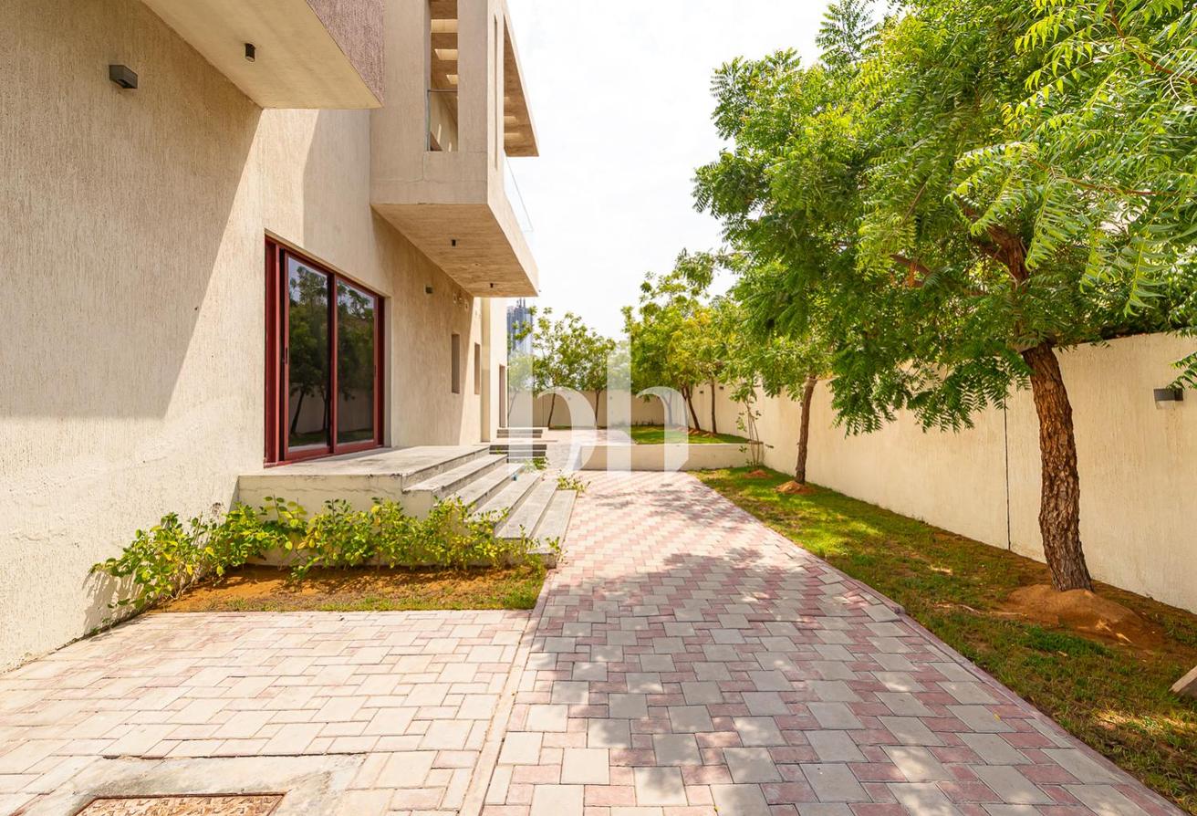 Bright 6BR Villa | Partly Furnished | Large Plot photo 4