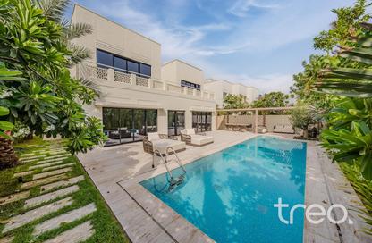 Villa - 4 Bedrooms - 5 Bathrooms for sale in Meadows 2 - Meadows - Dubai