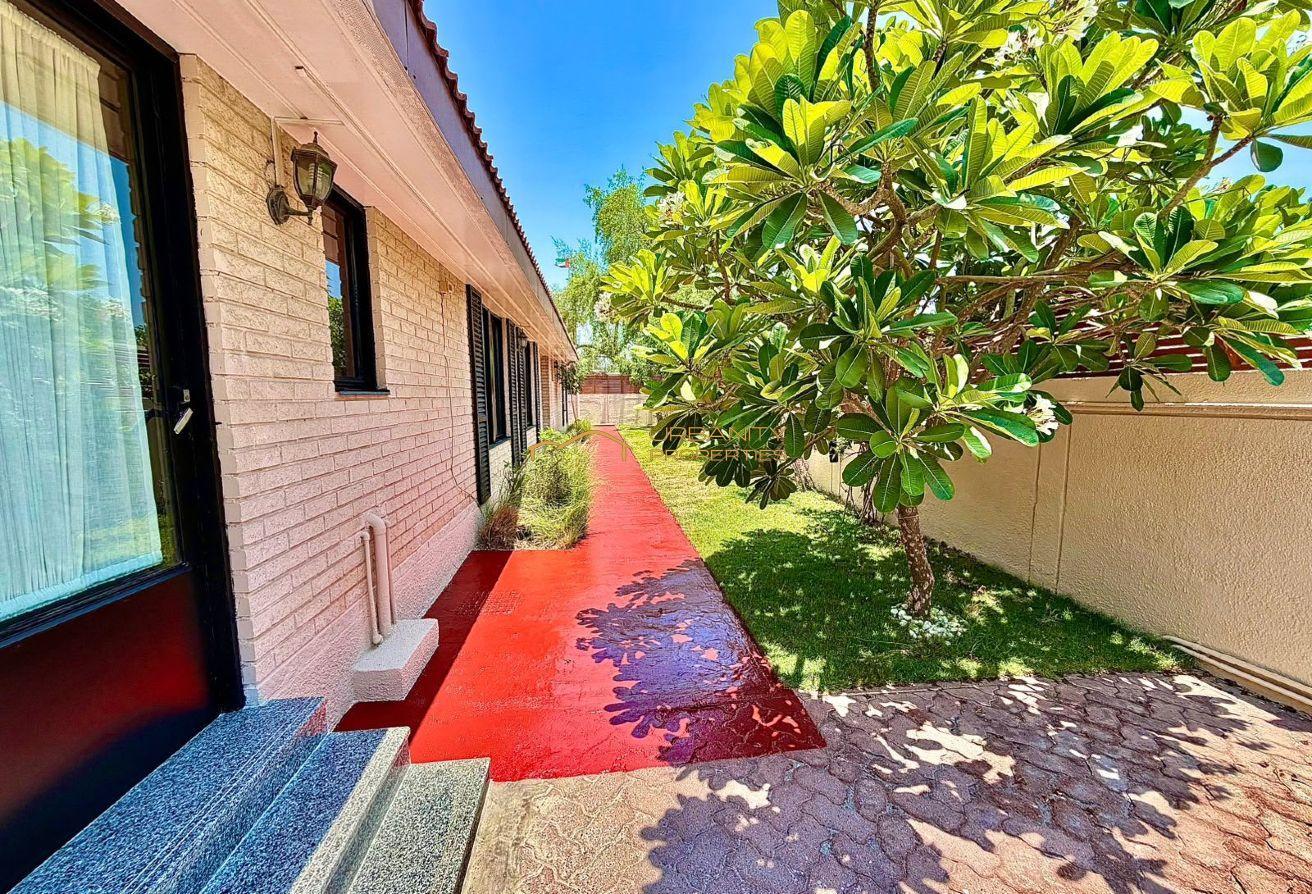 Spacious 4BR Ground Floor Villa | Prime Jumeirah 1 photo 3