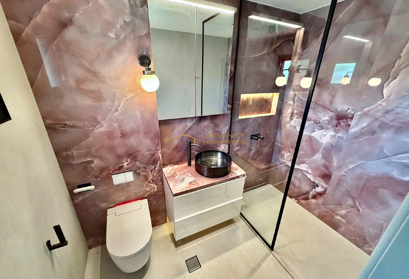 Spacious 4BR Ground Floor Villa | Prime Jumeirah 1 photo 23
