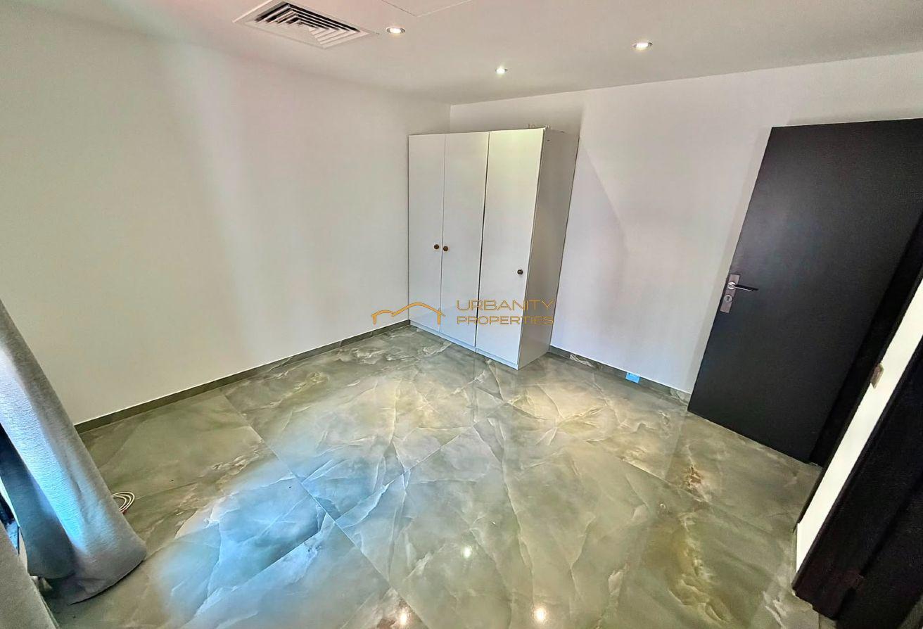Spacious 4BR Ground Floor Villa | Prime Jumeirah 1 photo 8