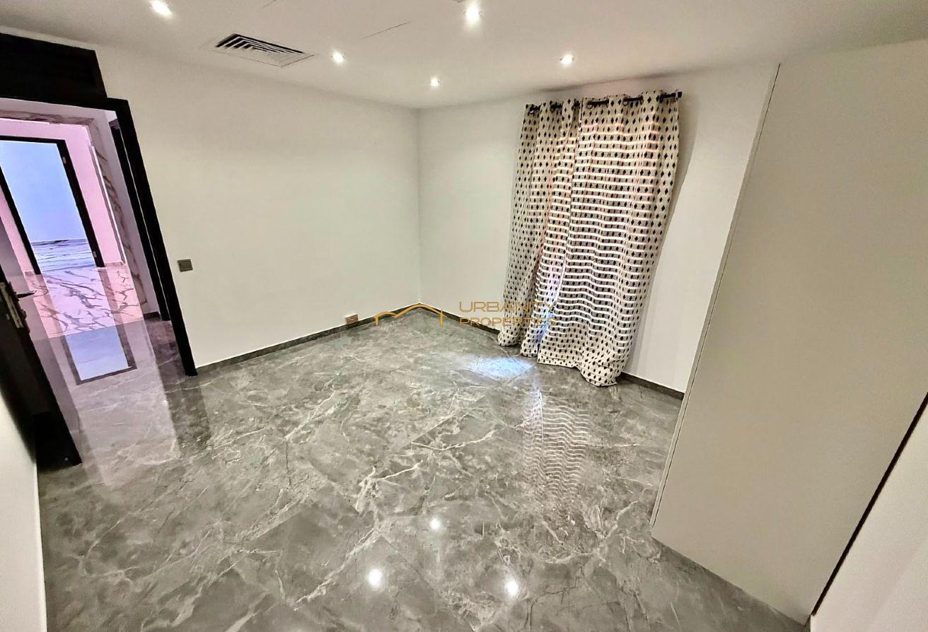 Spacious 4BR Ground Floor Villa | Prime Jumeirah 1 photo 16