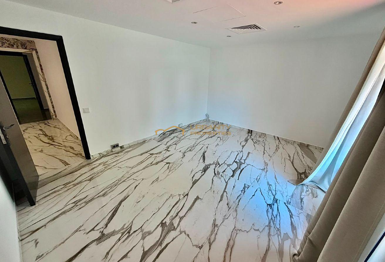 Spacious 4BR Ground Floor Villa | Prime Jumeirah 1 photo 15