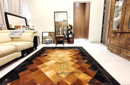 طابق كامل - 3 غرف نوم - 2 حمامات للايجار في شارع بوخارا - النهدة - الشارقة طابق كامل - 3 غرف نوم - 2 حمامات للايجار في شارع بوخارا - النهدة - الشارقة