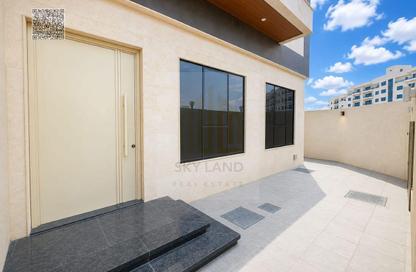 Villa - 4 - 6 for sale in Al Zaheya Gardens - Al Zahya - Ajman