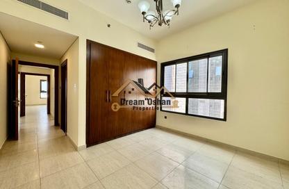 Apartment - 2 Bedrooms - 3 Bathrooms for rent in Yasmeen Building - Al Jaddaf - Dubai