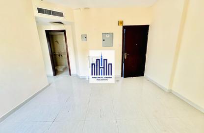 Apartment - 1 Bedroom - 1 Bathroom for rent in Muwailih Building - Muwaileh - Sharjah