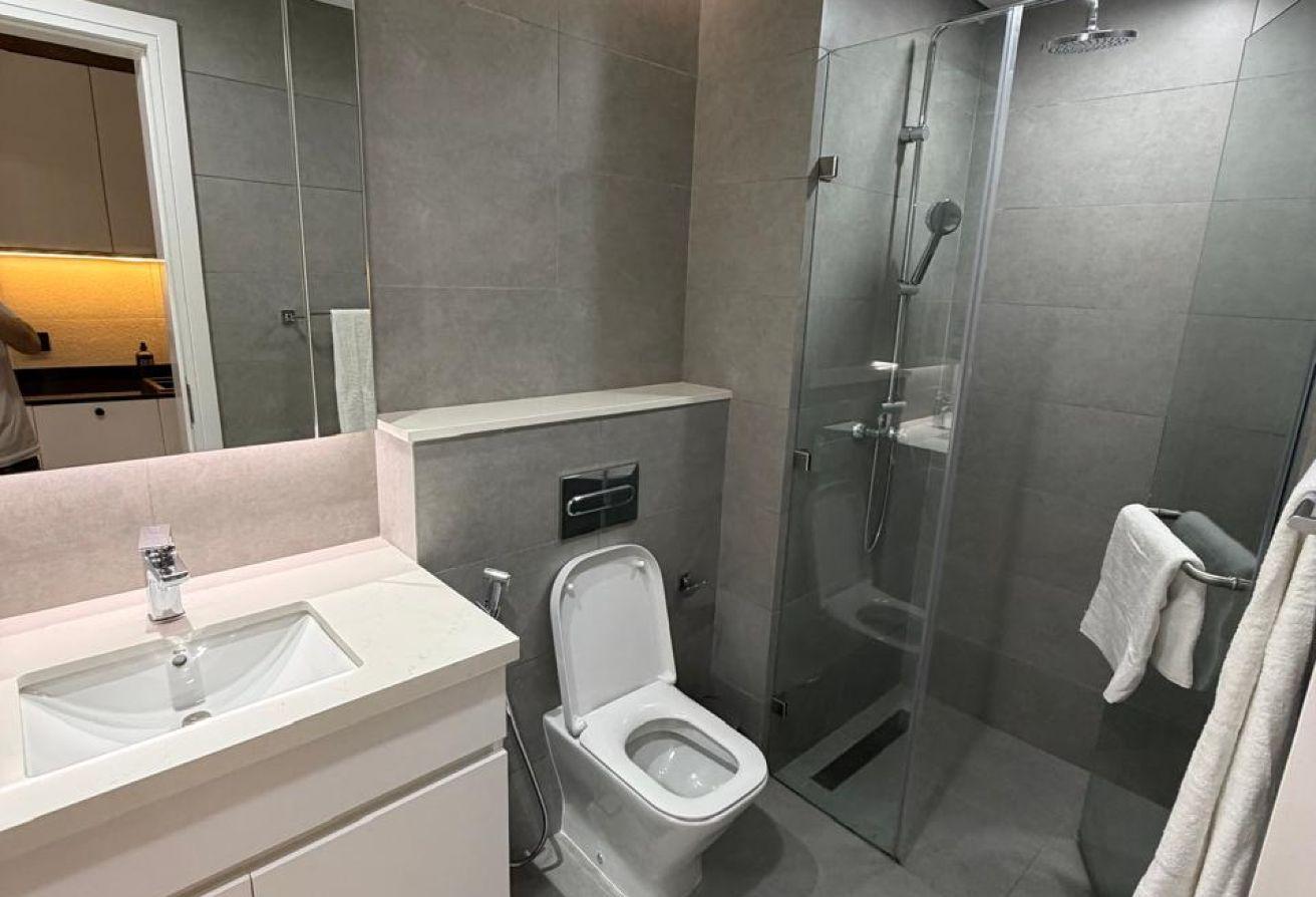 Renovated Modern Furnished Studio photo 18