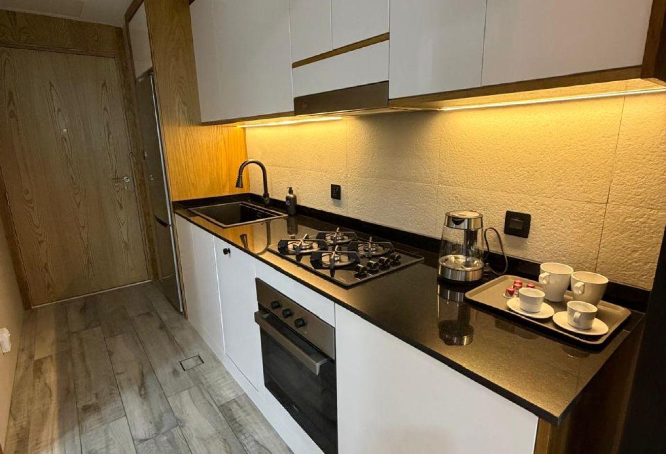 Renovated Modern Furnished Studio photo 17