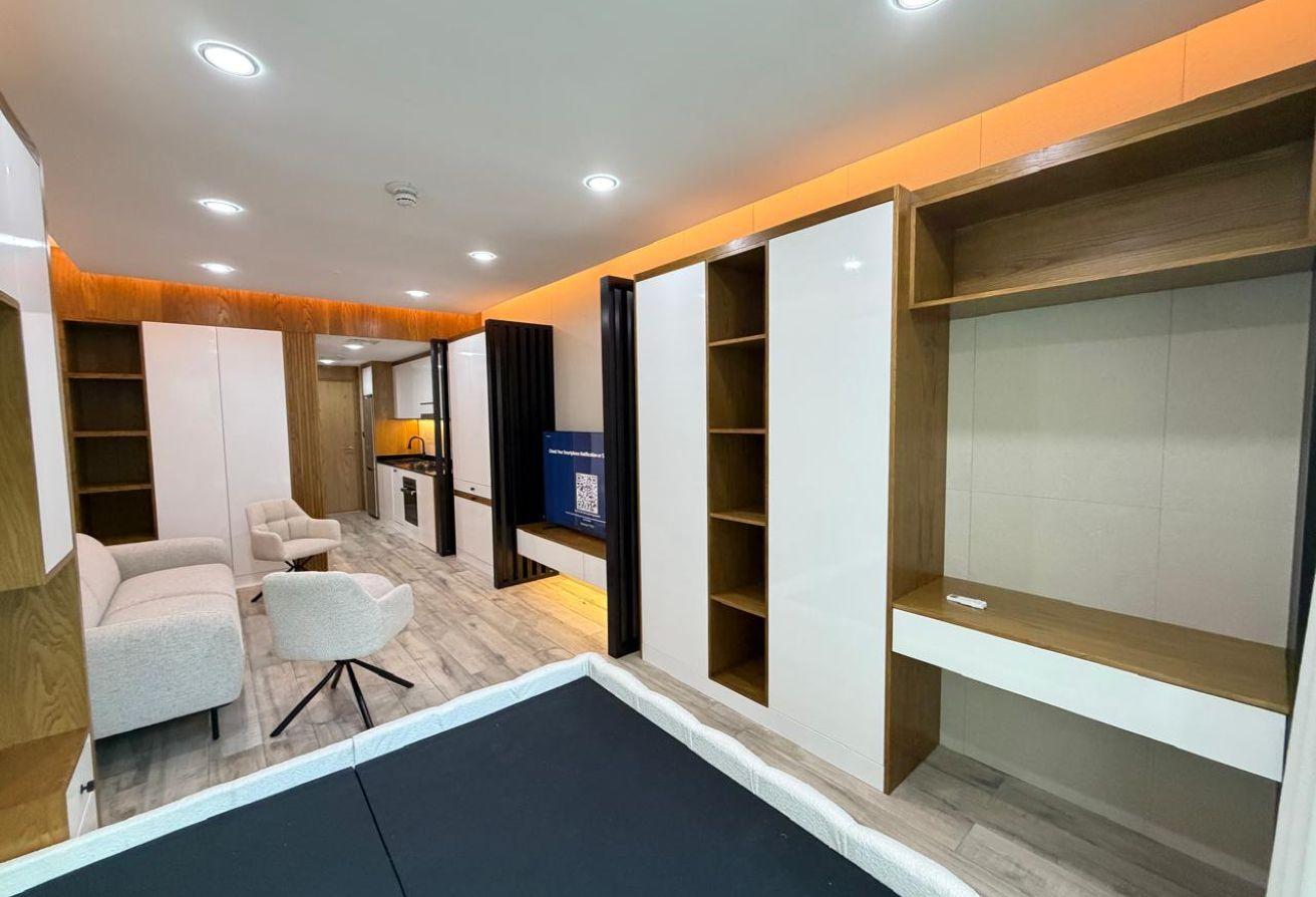 Renovated Modern Furnished Studio photo 12