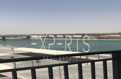 Apartment - 2 - 2 for rent in Waters Edge - Yas Island - Abu Dhabi