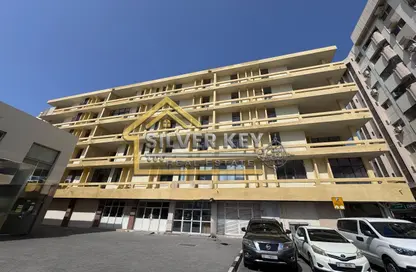 Whole Building - 7+ Bedrooms - 7+ Bathrooms for rent in Rolla Square - Rolla Area - Sharjah