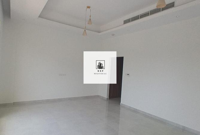 113695512 - Property Image 3