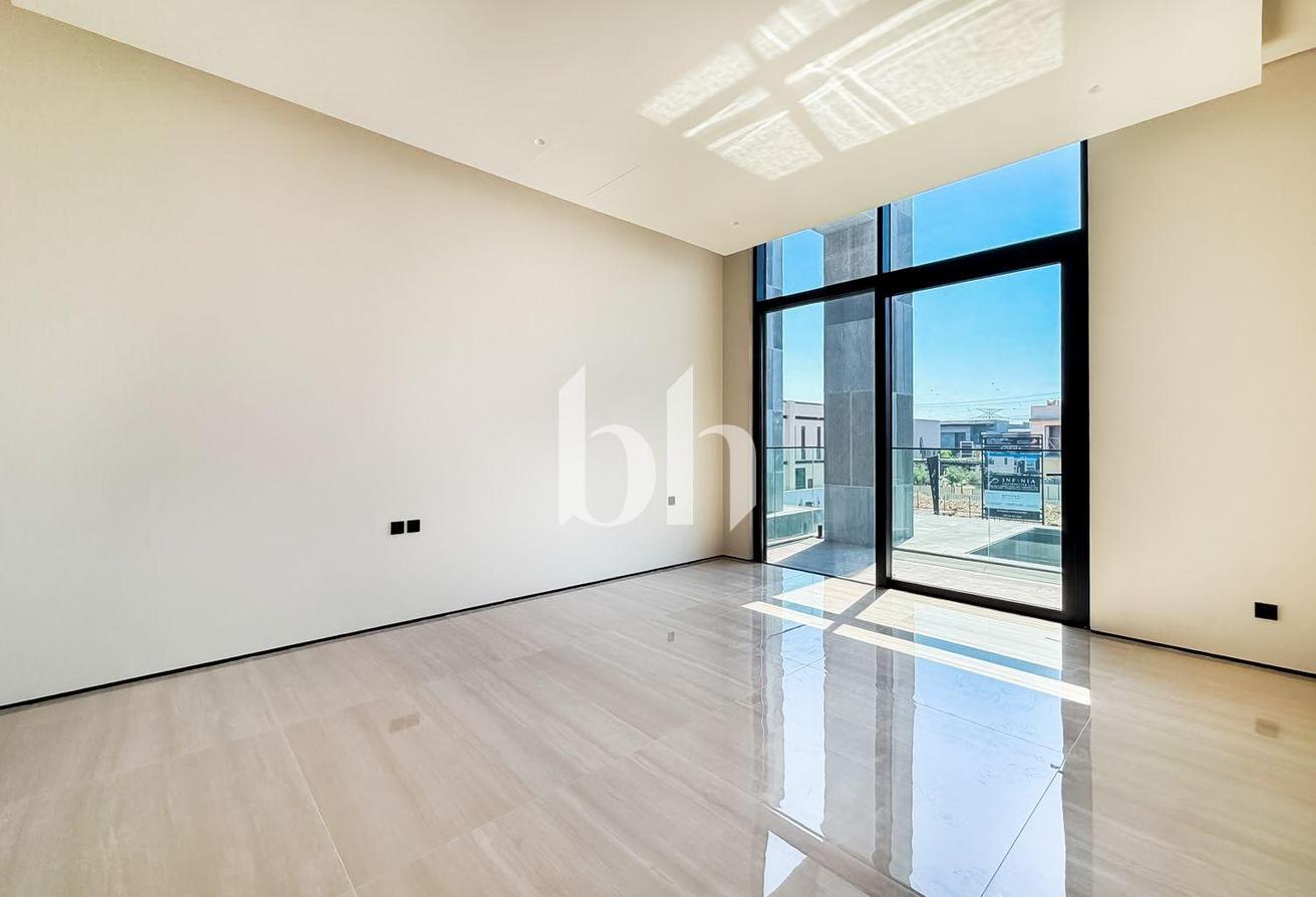 Exceptional Villa | Available Now | Brand New photo 7