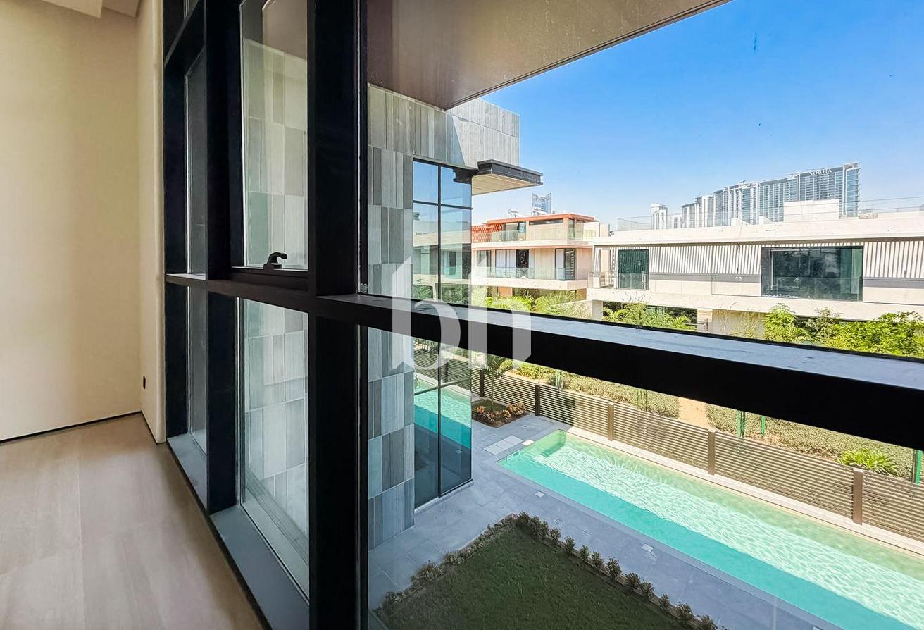 Exceptional Villa | Available Now | Brand New photo 9